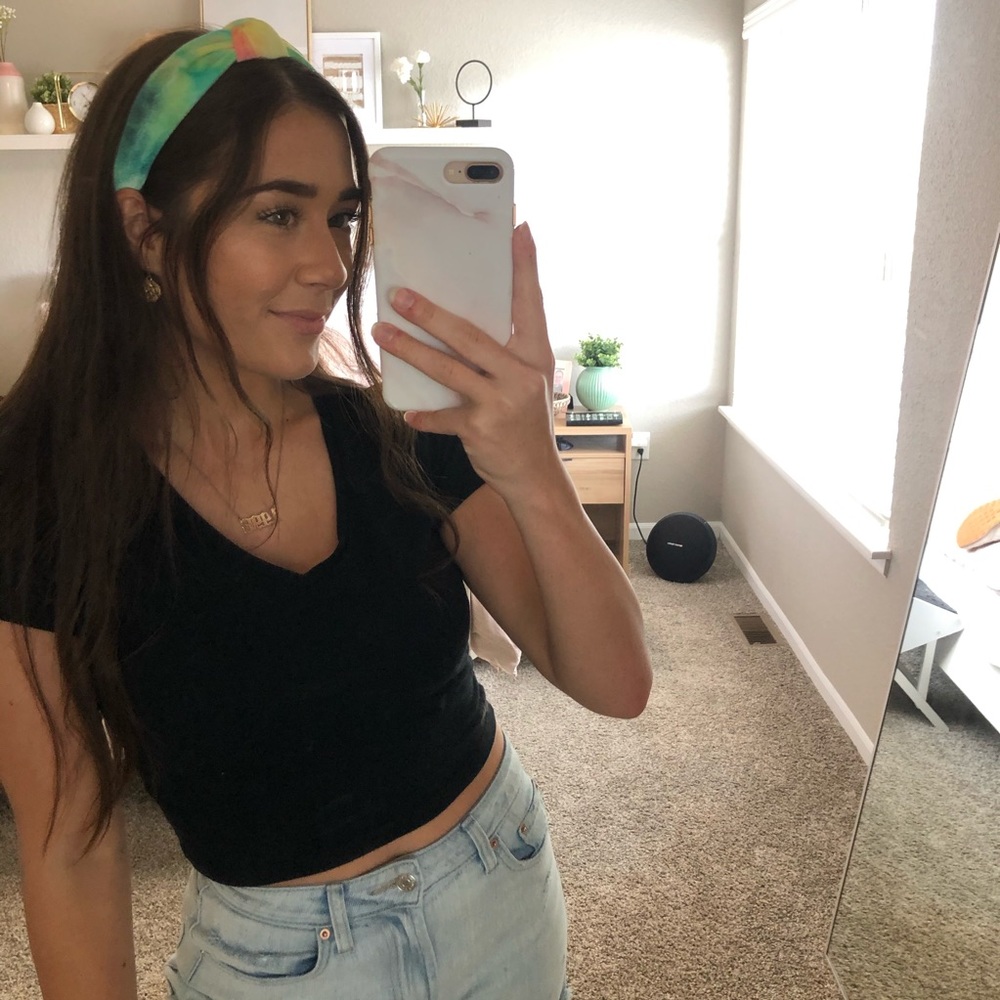 Tie dye knotted headband!⚡️